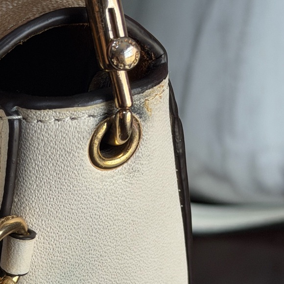 Coach Ellen Crossbody In Signature Canvas With Daisy Print - Picture 10 of 16